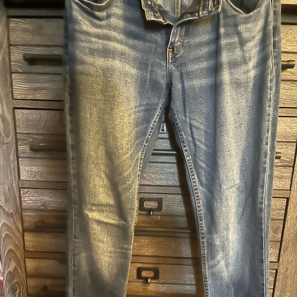 Levi 524 too superlow bootcut skinny jeans